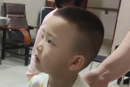 小小少年