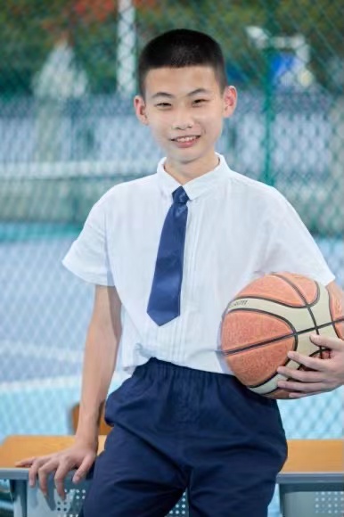 张飞扬同学