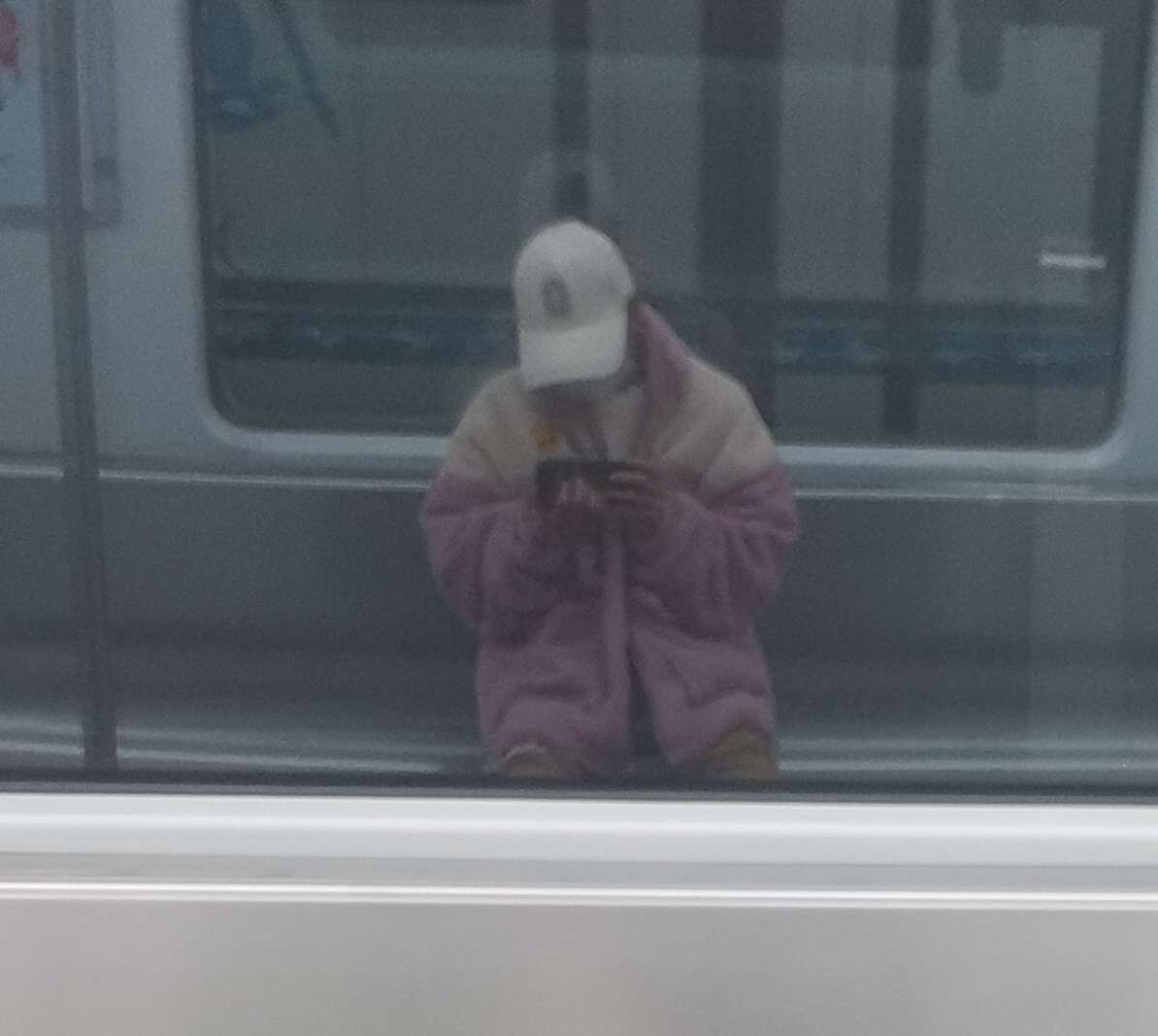 19559247237