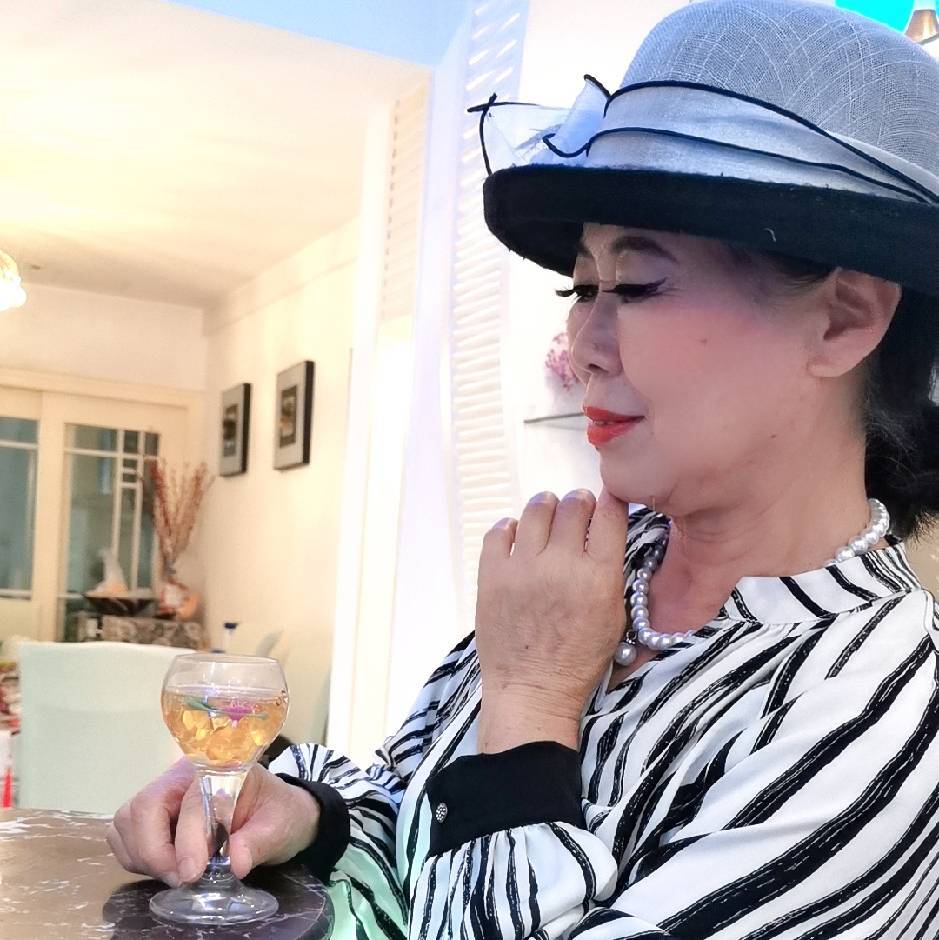 吕秀清的直播间
