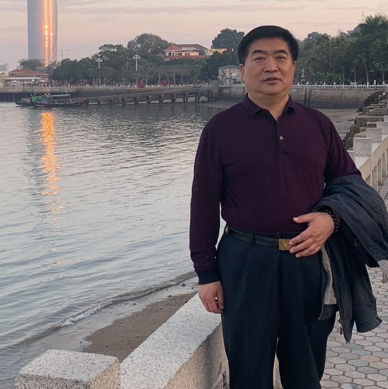 丁相琪（欧阳中石弟子）