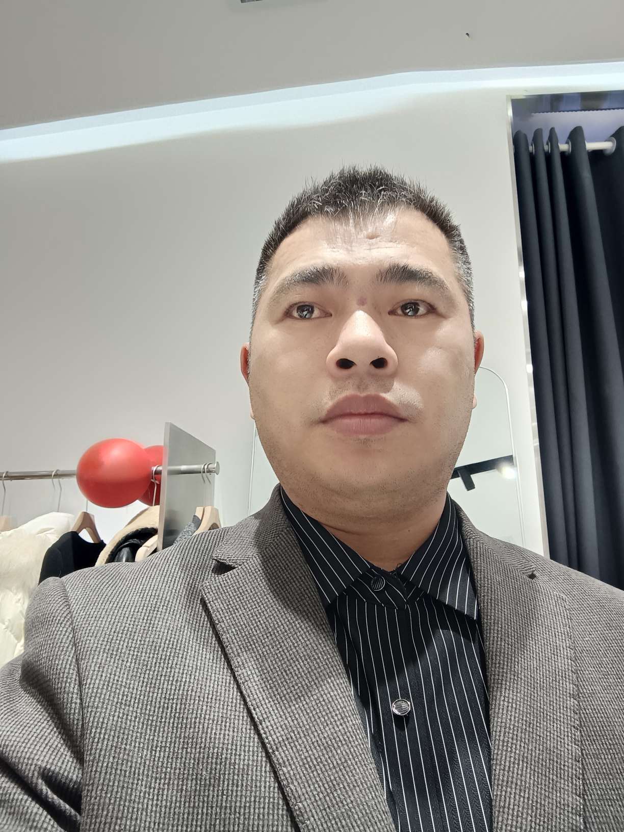 盛古装饰老周